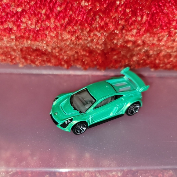 Lot of 5 Hot Wheels cars - Picture 3 of 6